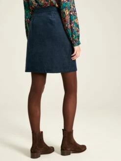 Front Page -UK Clothing Sales 2024 539 653s2